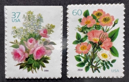 US 3836-37 37-cent, 60-cent Flower Bouquet pair